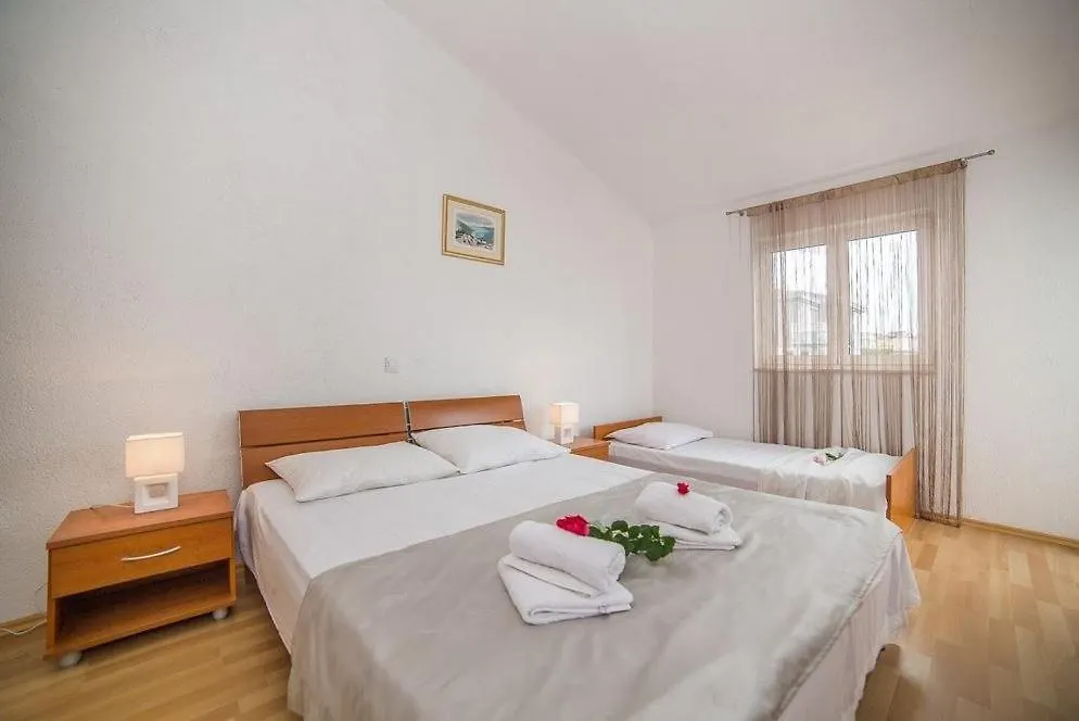 Apartment In Okrug Gornji With Sea View, Balcony, Air Conditioning, Wifi 5048-5 Trogir