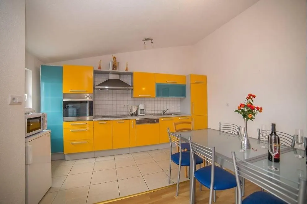 Apartment In Okrug Gornji With Sea View, Balcony, Air Conditioning, Wifi 5048-5 Trogir