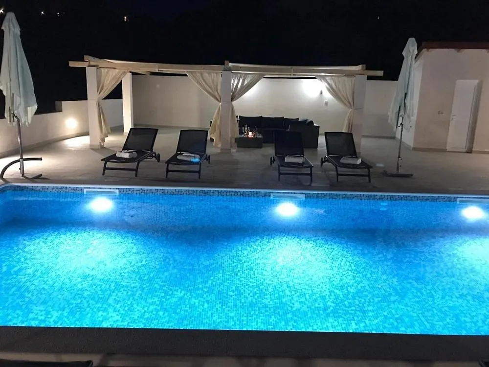 Apartment In Okrug Gornji With Sea View, Balcony, Air Conditioning, Wifi 5048-5 Trogir