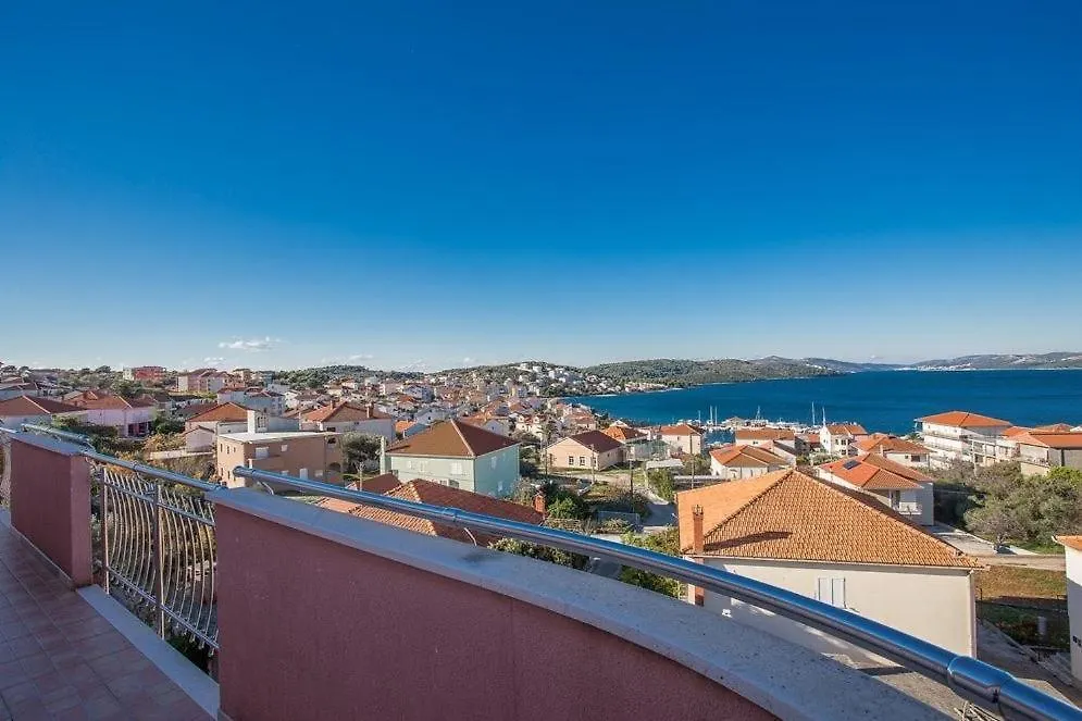 Apartment In Okrug Gornji With Sea View, Balcony, Air Conditioning, Wifi 5048-5 Trogir