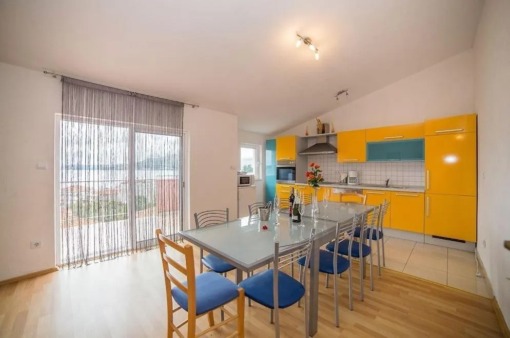 Apartment In Okrug Gornji With Sea View, Balcony, Air Conditioning, Wifi 5048-5 Trogir