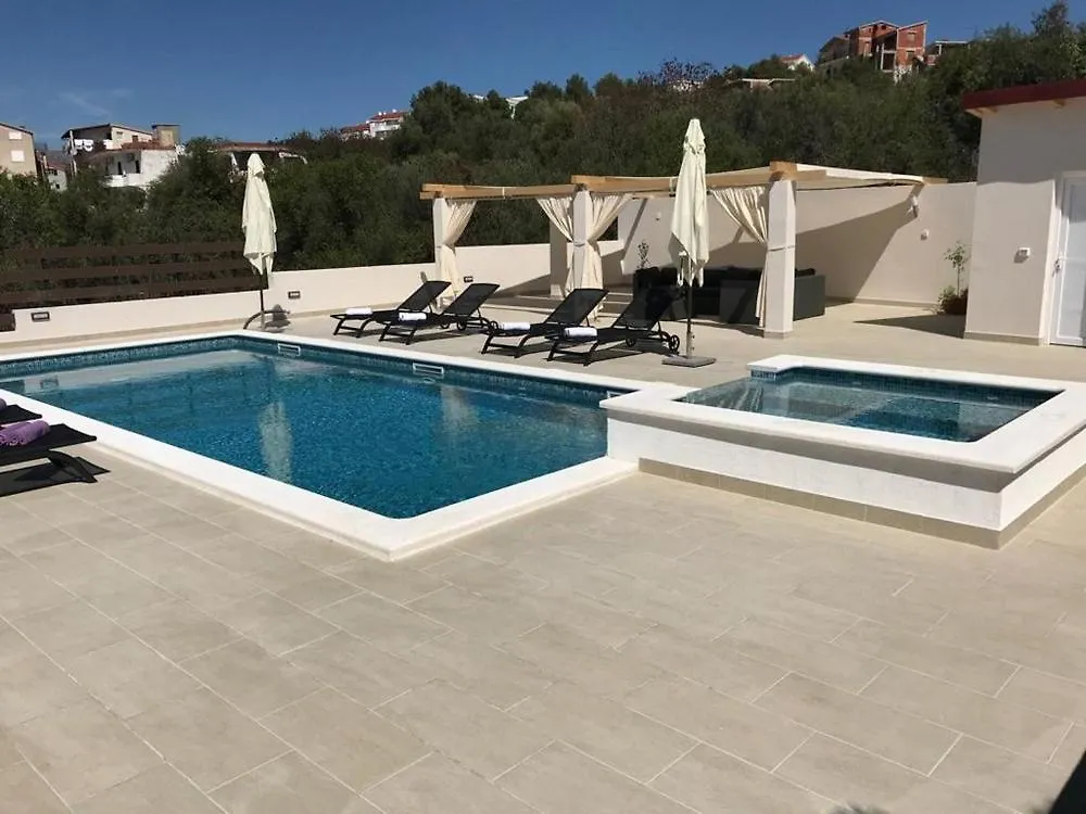 Apartment In Okrug Gornji With Sea View, Balcony, Air Conditioning, Wifi 5048-5 Trogir Croatia