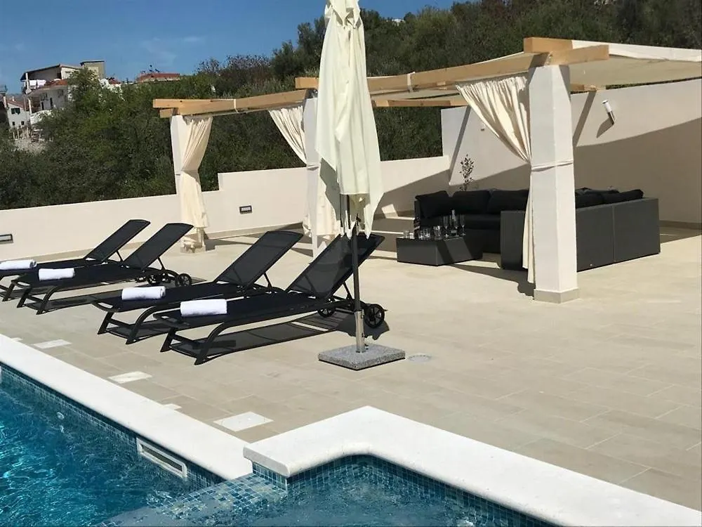 Apartment In Okrug Gornji With Sea View, Balcony, Air Conditioning, Wifi 5048-5 Trogir