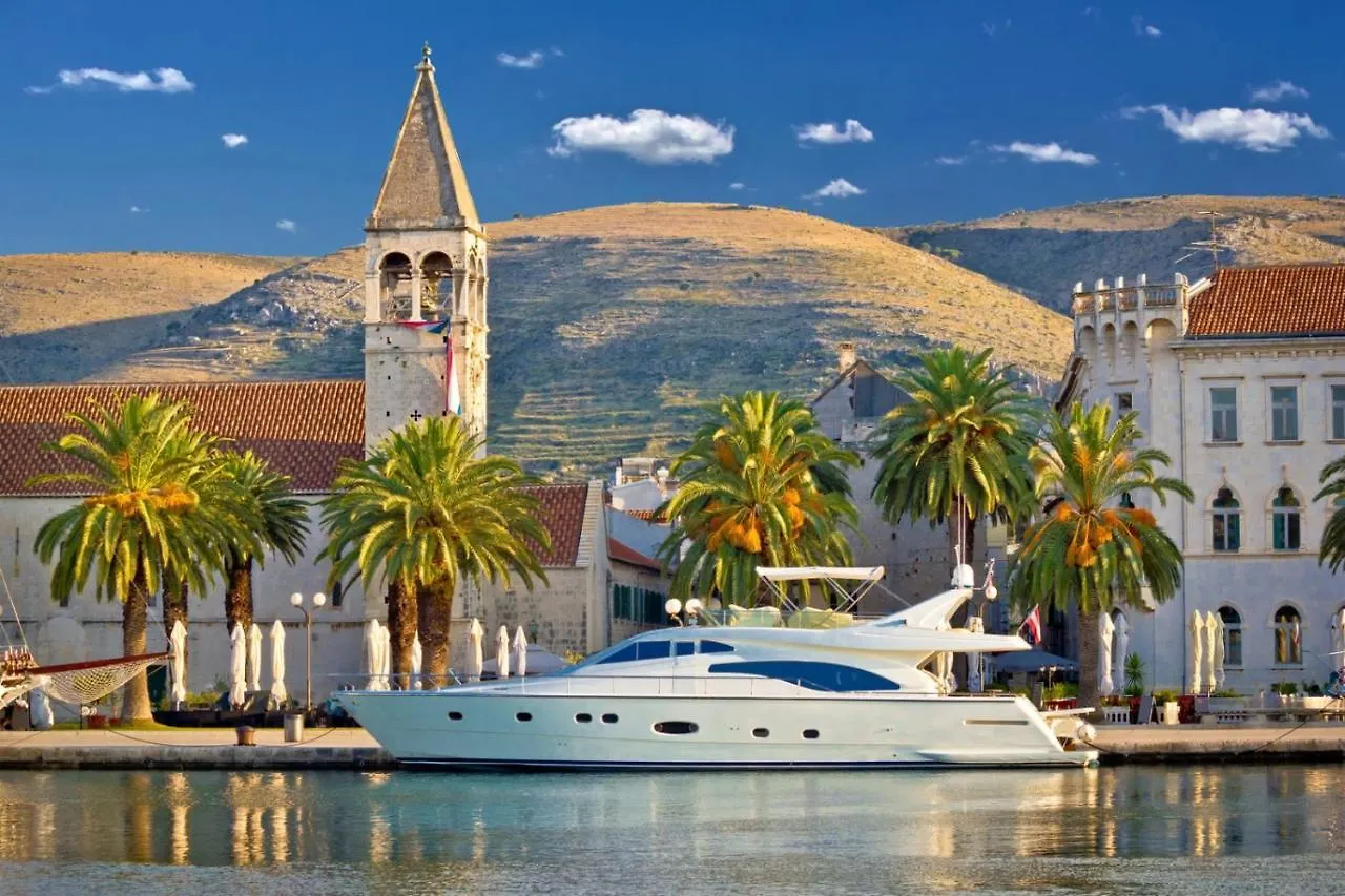 Apartment In Okrug Gornji With Sea View, Balcony, Air Conditioning, Wifi 5048-5 Trogir